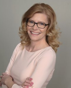 Ellen Salter Catholic Speaker God in Hardships Miracles Pro-Life Catholic Speakers