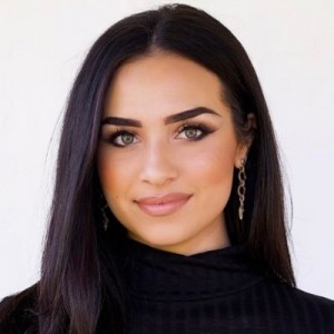 Gia Chacon Catholic Pro Life Speaker Bible Motivational Pro-Life Youth Speaker Catholic Speaker Catholic Speakers