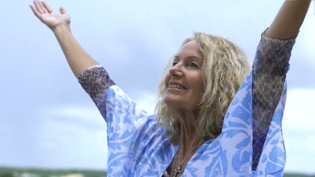 Into The Air - Annie Karto