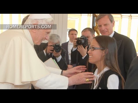 Meet the Catholic woman who became the first armless person to fly a plane